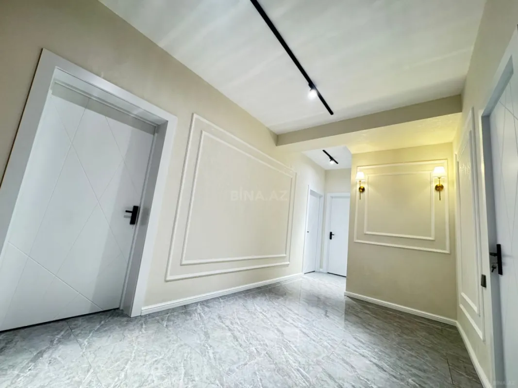 Satılır 3 otaqlı mənzil 105 m²
