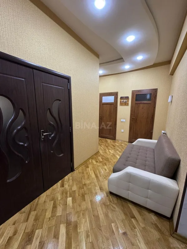 Kirayə verilir 2 otaqlı mənzil 110 m²