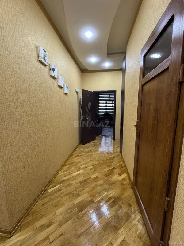 Kirayə verilir 2 otaqlı mənzil 110 m²