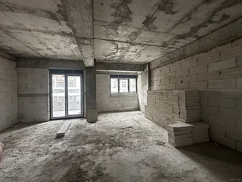 Satılır 3 otaqlı mənzil 127 m²