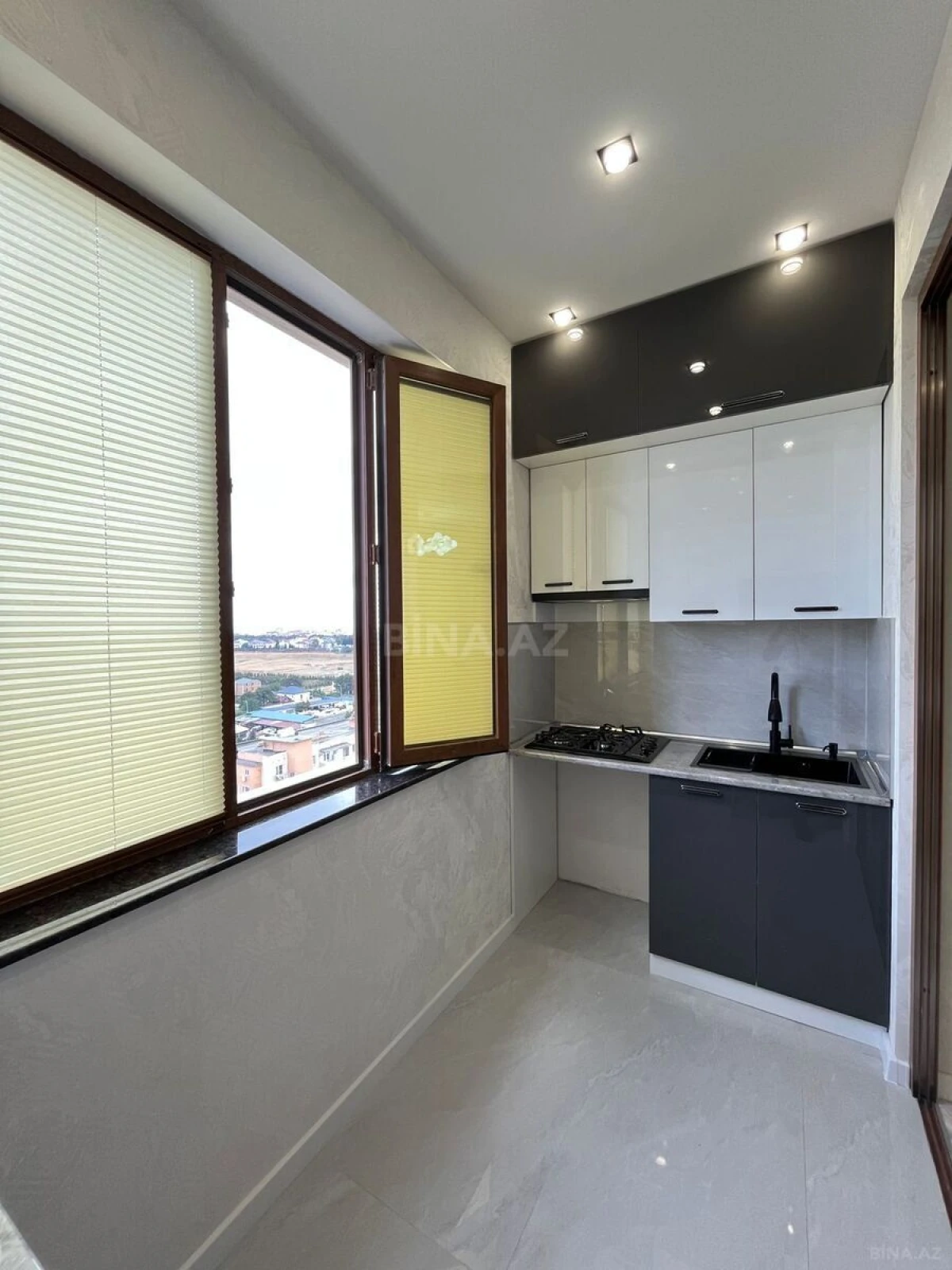 Satılır 2 otaqlı mənzil 68 m²