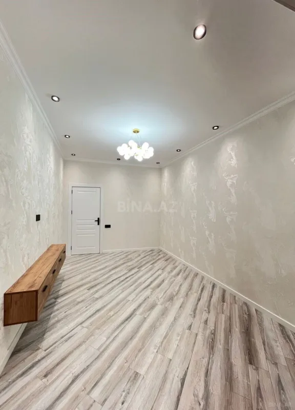 Satılır 2 otaqlı mənzil 68 m²