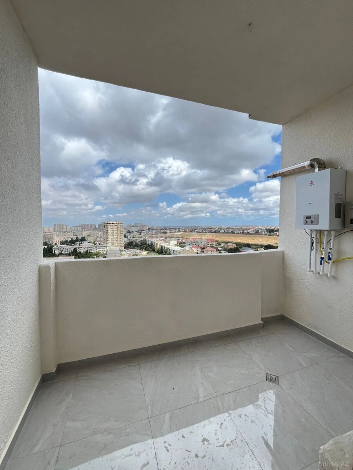 Satılır 2 otaqlı mənzil 68 m²
