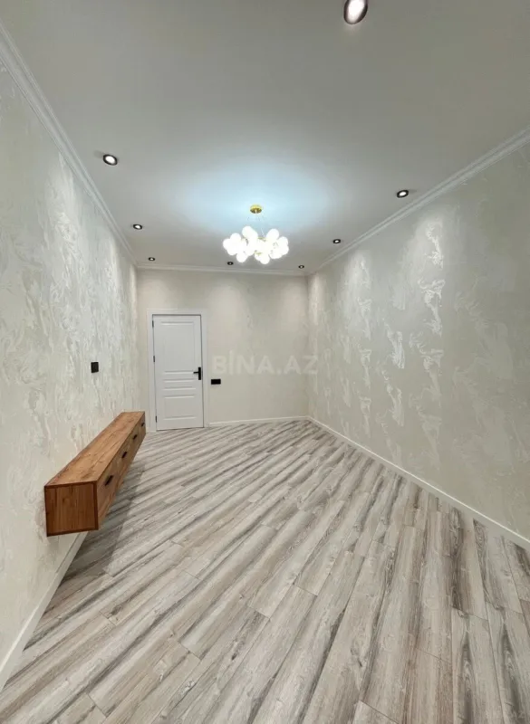 Satılır 2 otaqlı mənzil 68 m²