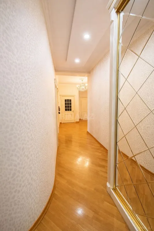 Satılır 3 otaqlı mənzil 100 m²