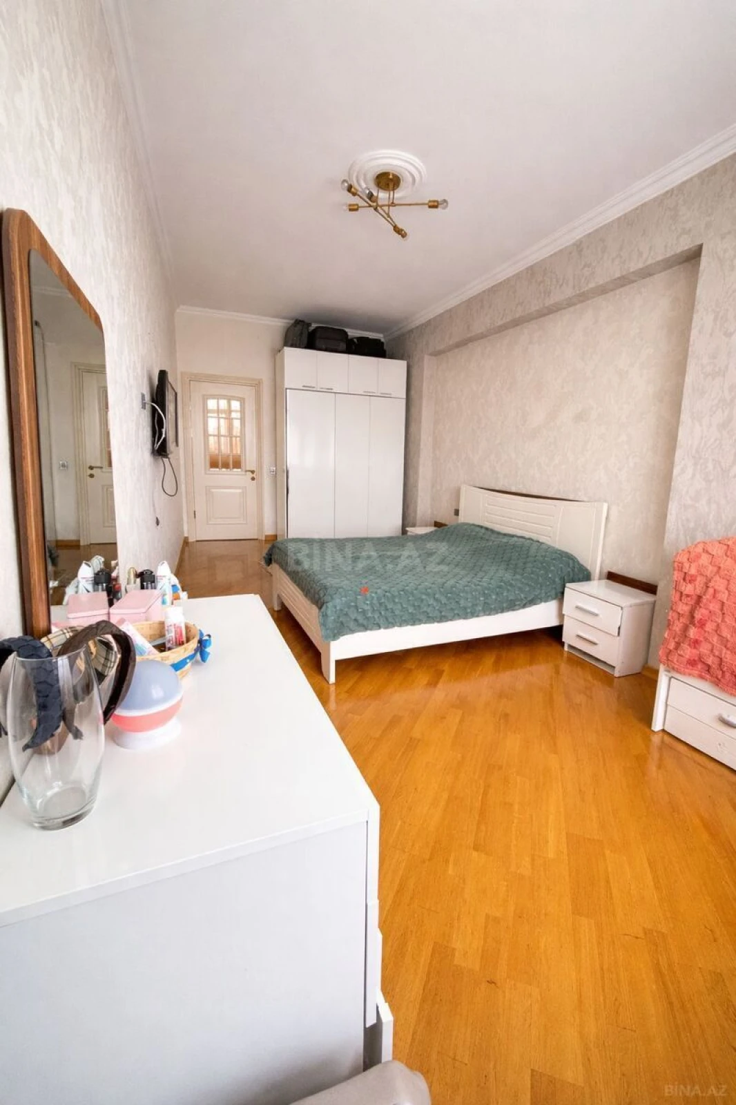 Satılır 3 otaqlı mənzil 100 m²