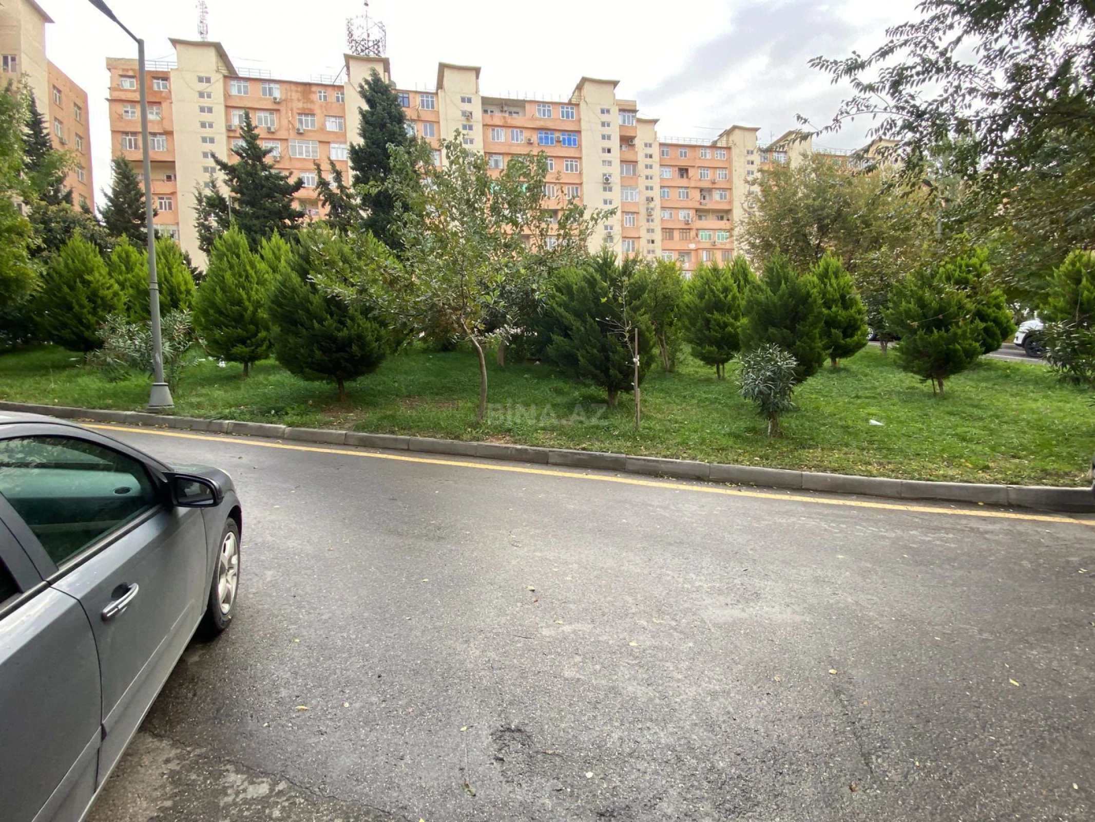Satılır 4 otaqlı mənzil 100 m²