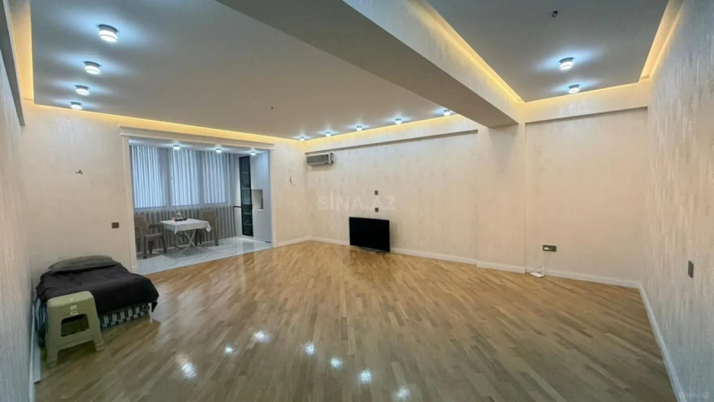 Satılır 3 otaqlı mənzil 100 m²