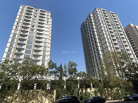 Satılır 4 otaqlı mənzil 209 m²
