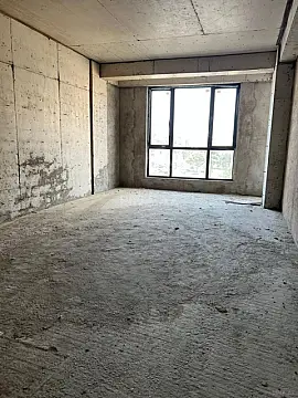 Satılır 4 otaqlı mənzil 209 m²