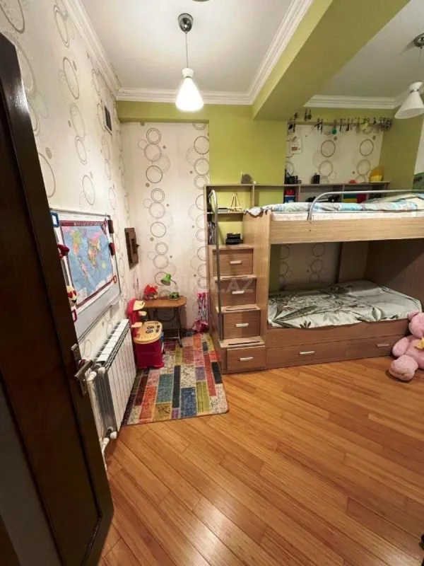 Satılır 3 otaqlı mənzil 102 m²