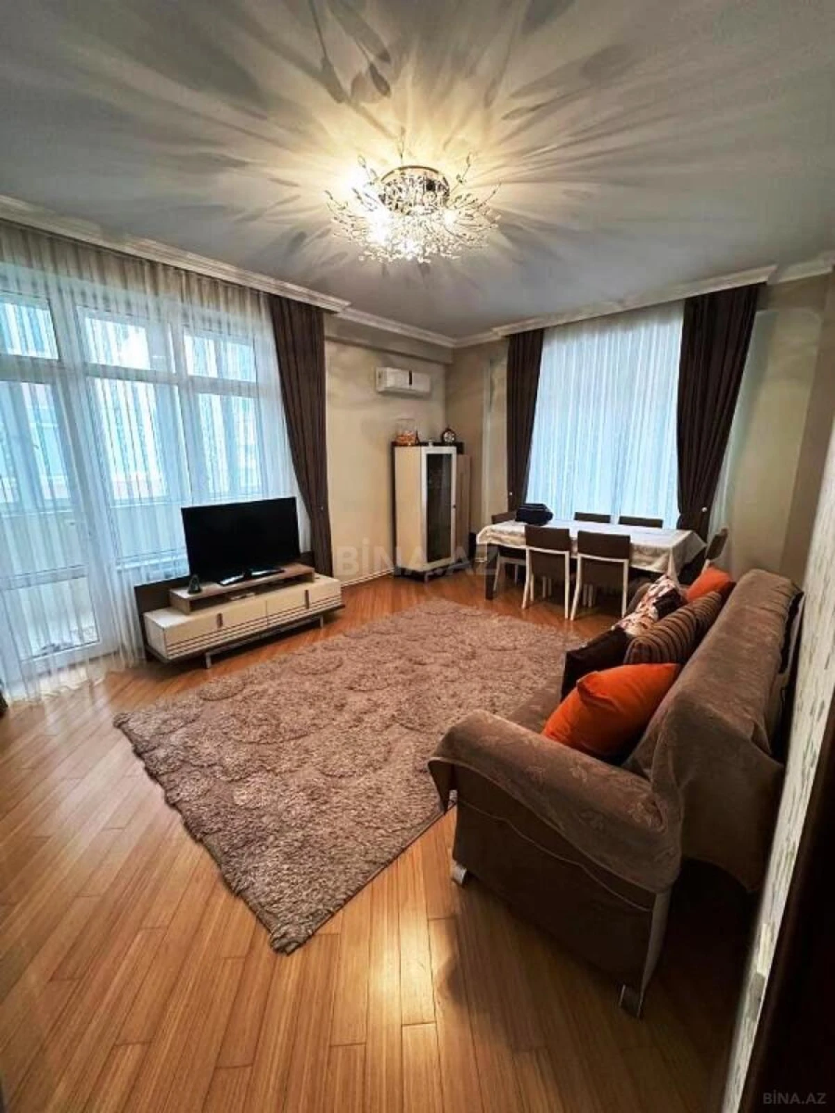 Satılır 3 otaqlı mənzil 102 m²