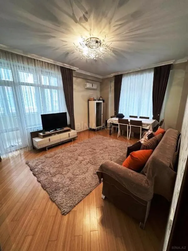 Satılır 3 otaqlı mənzil 102 m²