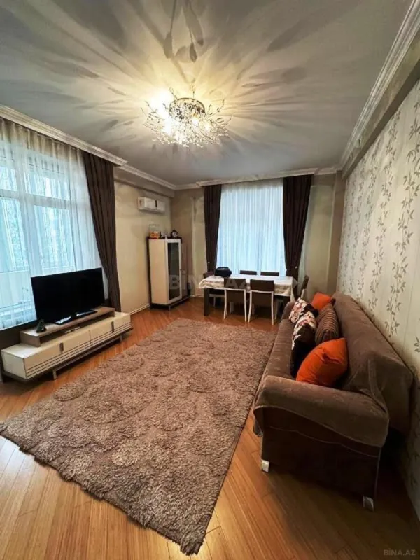 Satılır 3 otaqlı mənzil 102 m²
