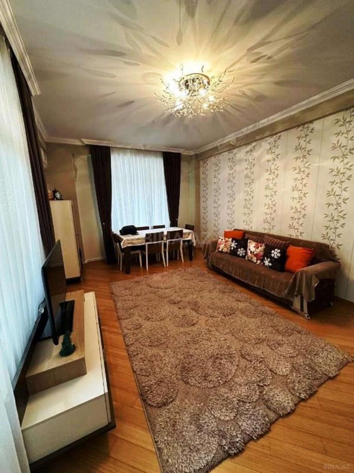 Satılır 3 otaqlı mənzil 102 m²