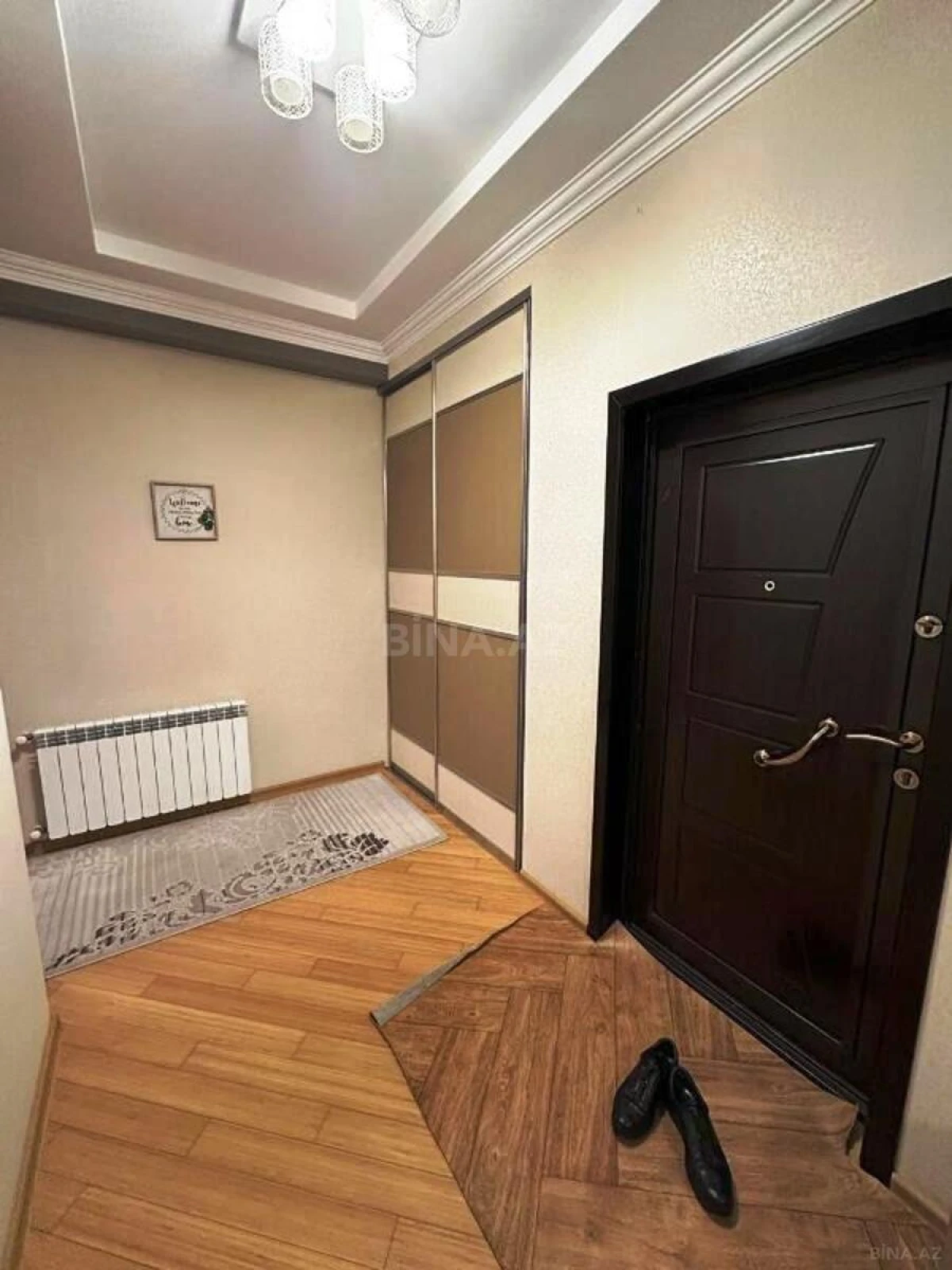 Satılır 3 otaqlı mənzil 102 m²