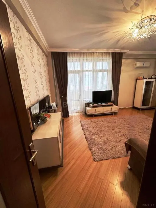 Satılır 3 otaqlı mənzil 102 m²
