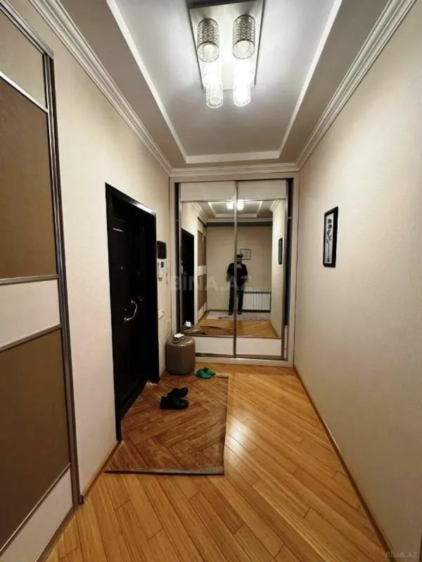 Satılır 3 otaqlı mənzil 102 m²