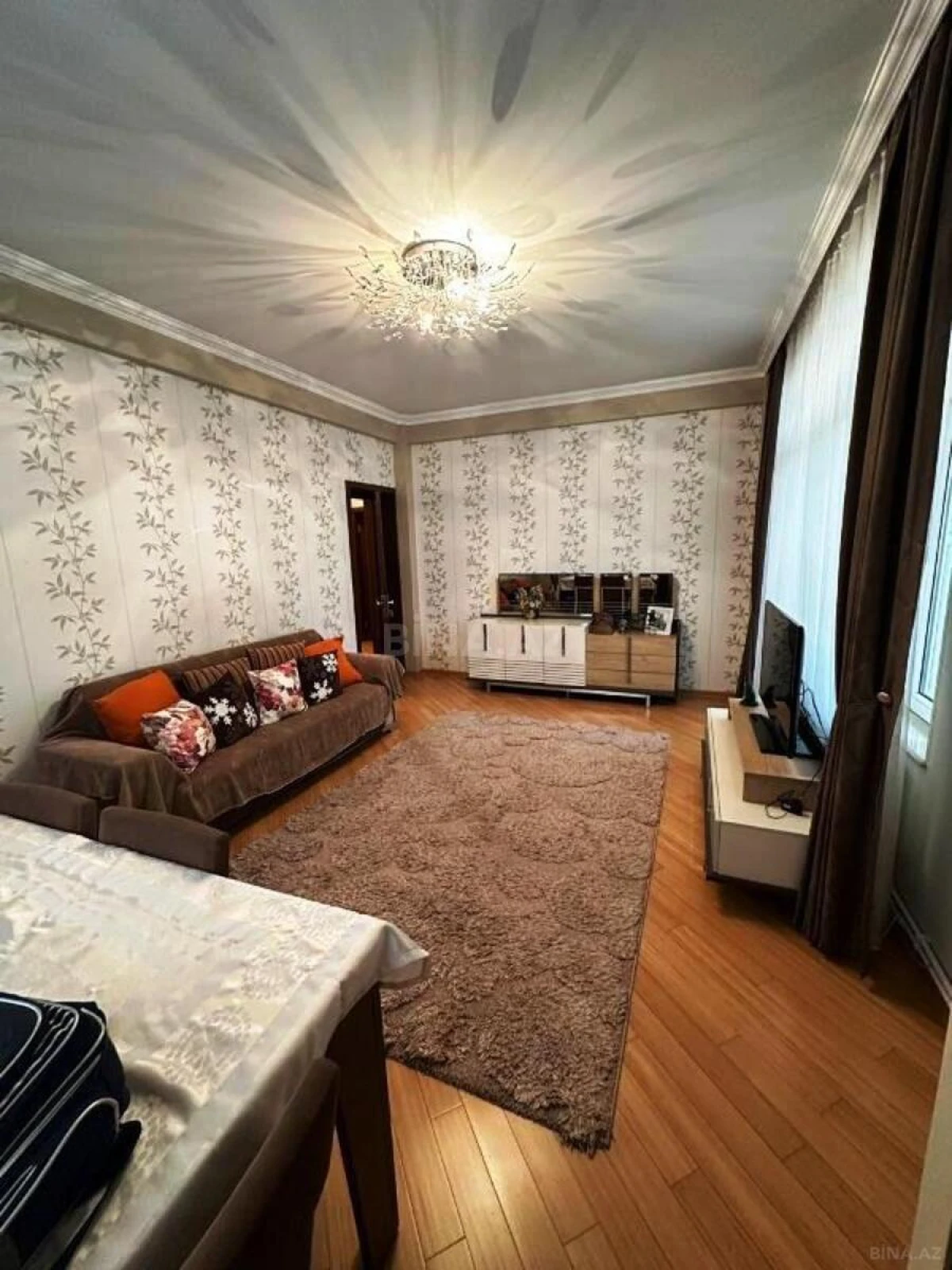 Satılır 3 otaqlı mənzil 102 m²