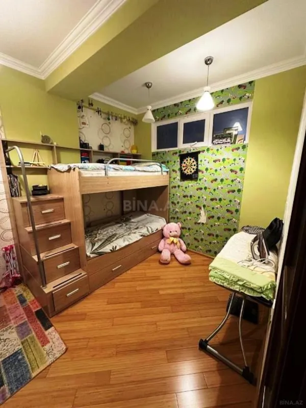 Satılır 3 otaqlı mənzil 102 m²