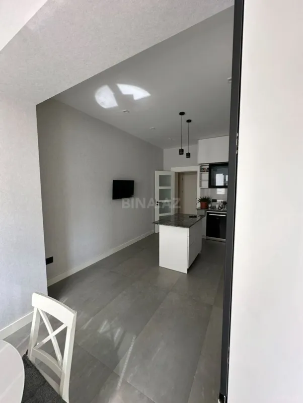 Satılır 3 otaqlı mənzil 125 m²