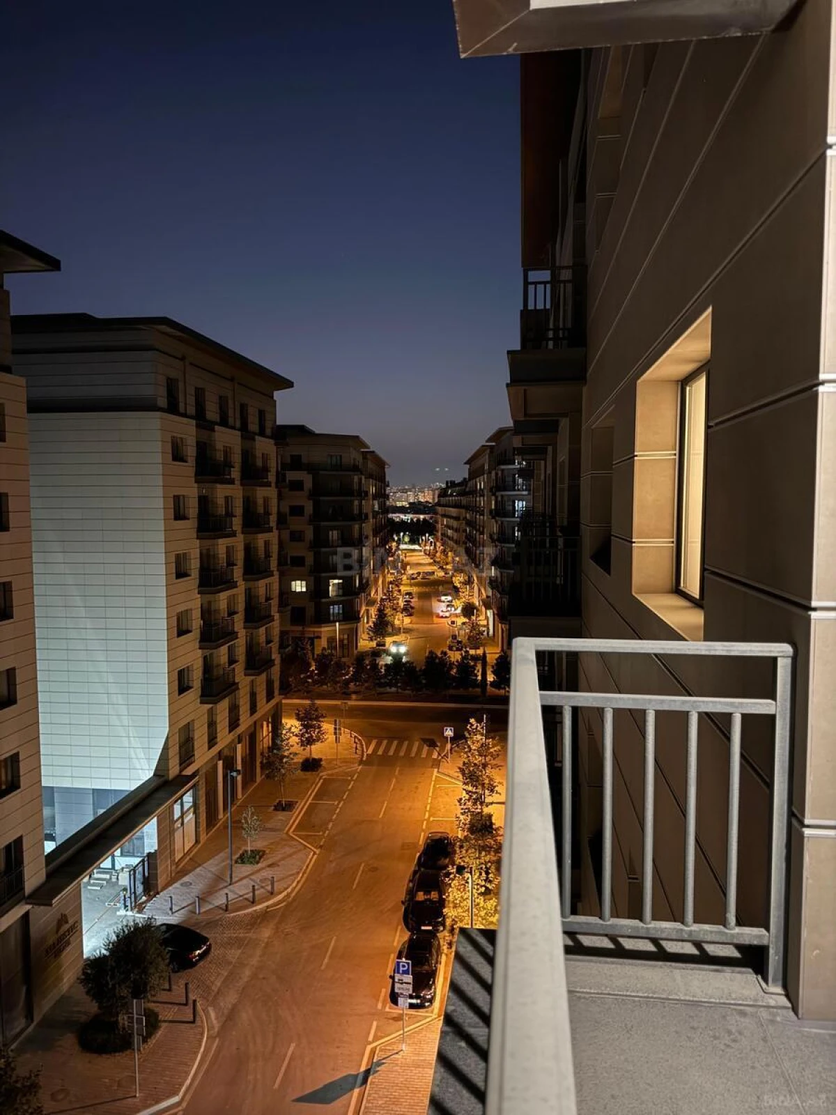 Kirayə verilir 2 otaqlı mənzil 90 m²