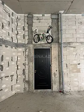 Satılır 4 otaqlı mənzil 145 m²