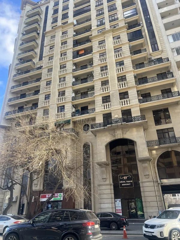 Satılır 2 otaqlı mənzil 110 m²
