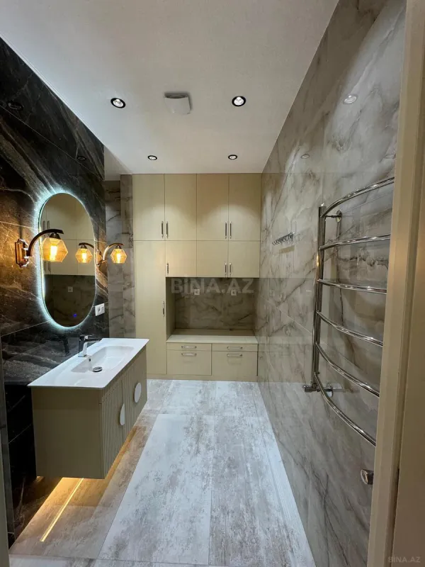 Satılır 2 otaqlı mənzil 98 m²