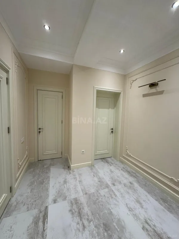 Satılır 2 otaqlı mənzil 98 m²