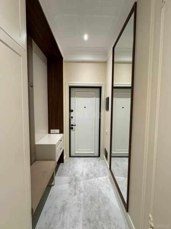 Satılır 2 otaqlı mənzil 98 m²