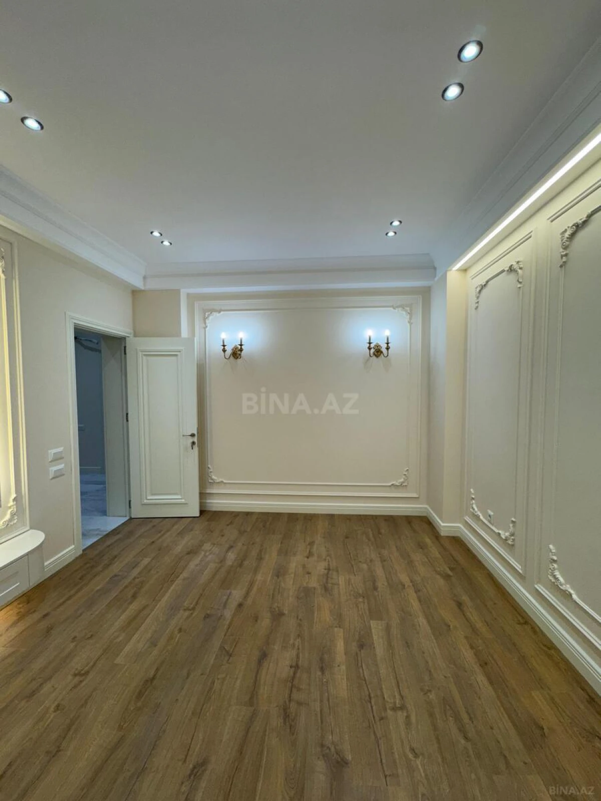Satılır 2 otaqlı mənzil 98 m²