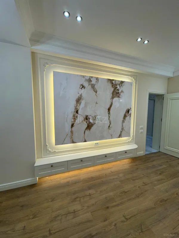 Satılır 2 otaqlı mənzil 98 m²