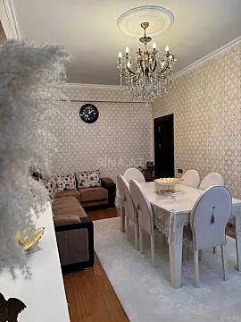 Satılır 2 otaqlı mənzil 65 m²