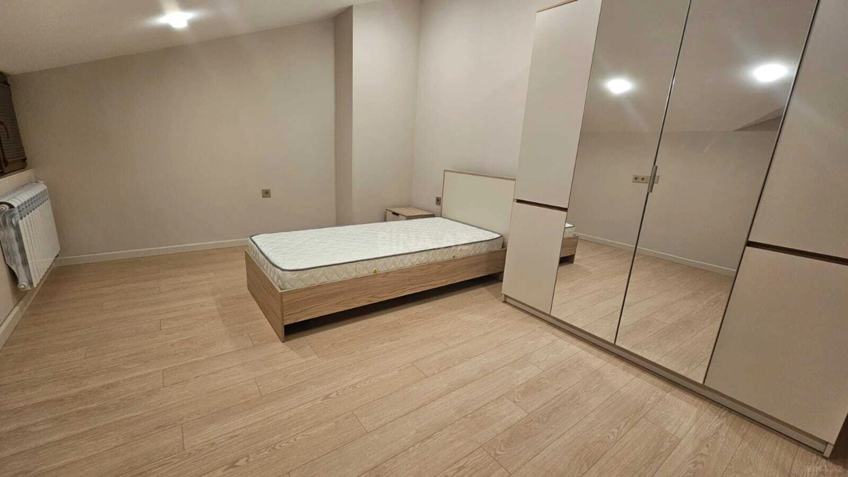Kirayə verilir 3 otaqlı mənzil 93 m²