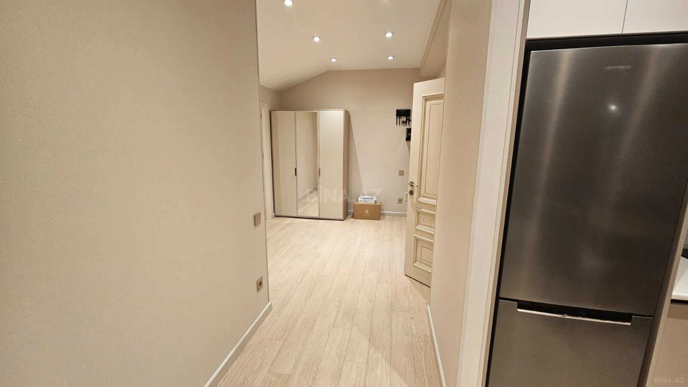 Kirayə verilir 3 otaqlı mənzil 93 m²