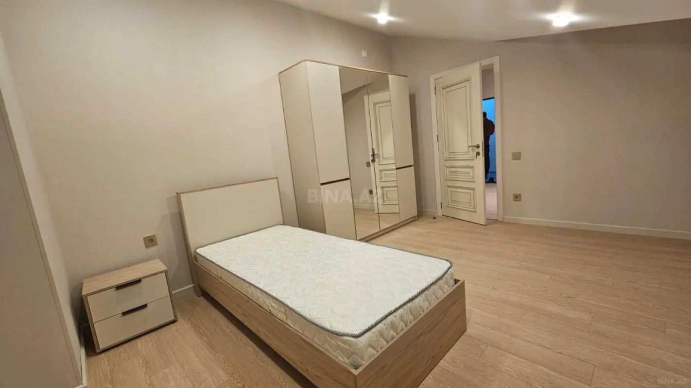 Kirayə verilir 3 otaqlı mənzil 93 m²