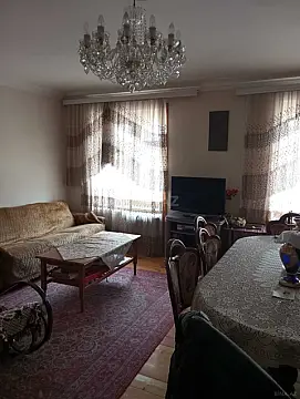 Satılır 2 otaqlı mənzil 82.5 m²