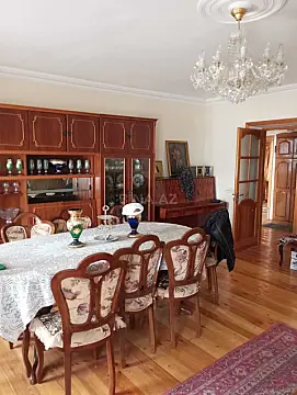 Satılır 2 otaqlı mənzil 82.5 m²