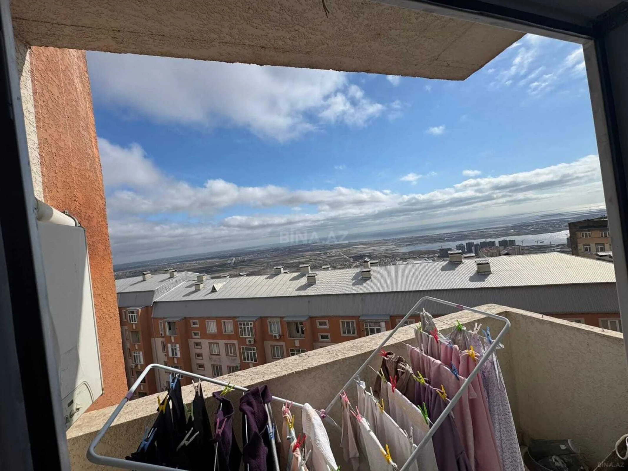 Satılır 2 otaqlı mənzil 165 m²