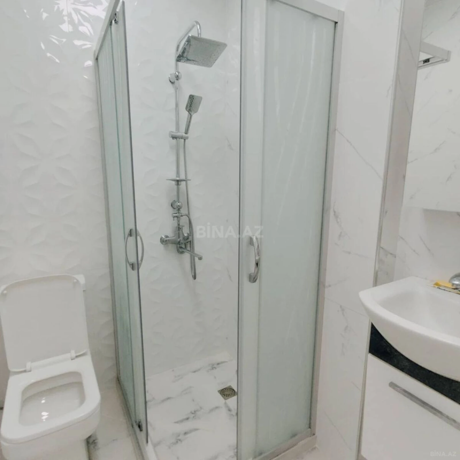 Kirayə verilir 2 otaqlı mənzil 60 m²