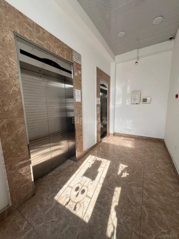 Kirayə verilir 3 otaqlı mənzil 180 m²