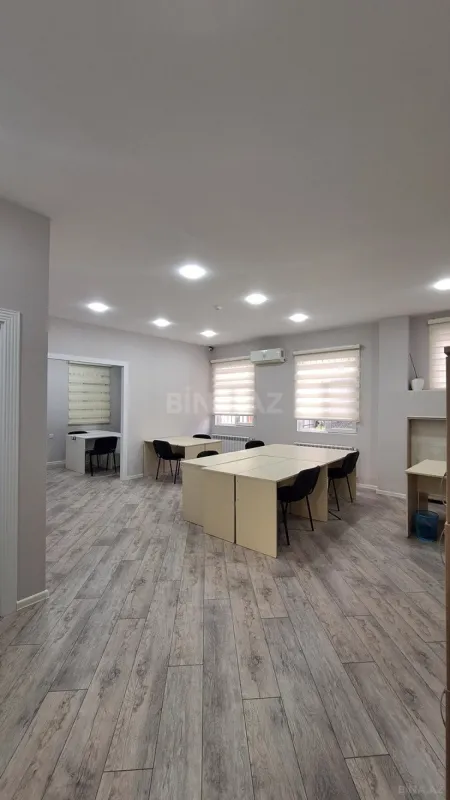 Kirayə verilir 3 otaqlı ofis 110 m²