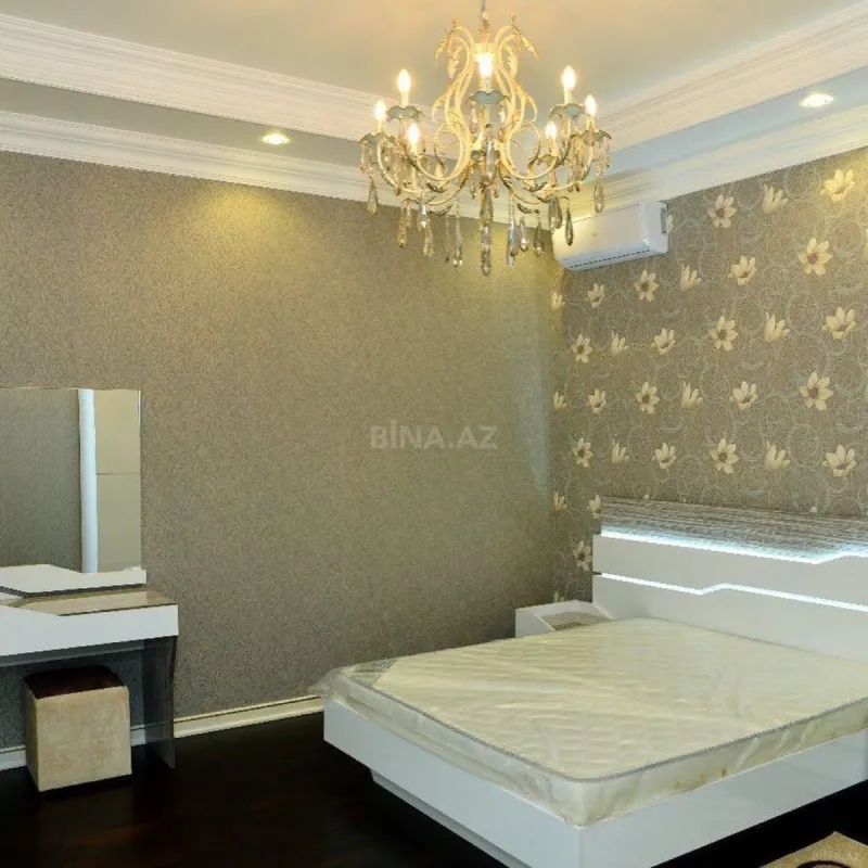 Kirayə verilir 6 otaqlı həyət evi 400 m²