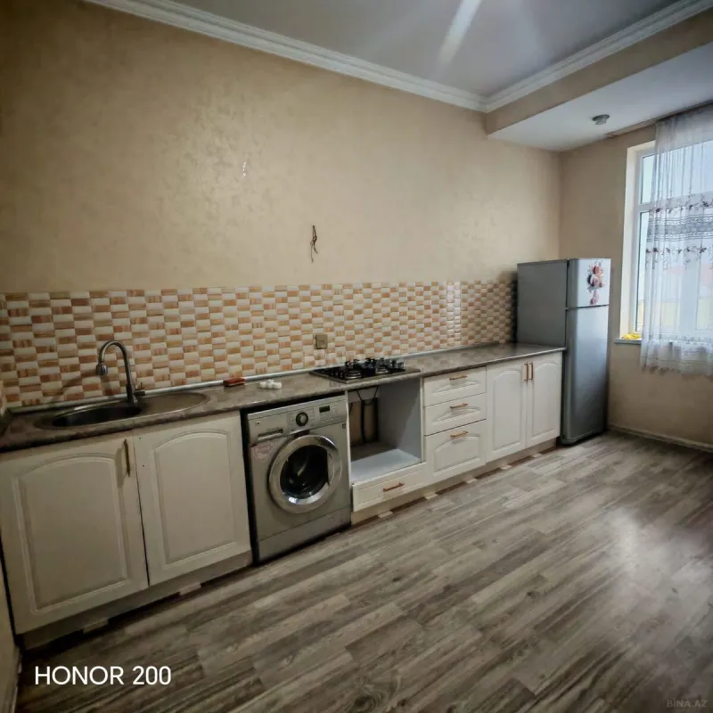 Kirayə verilir 2 otaqlı mənzil 65 m²