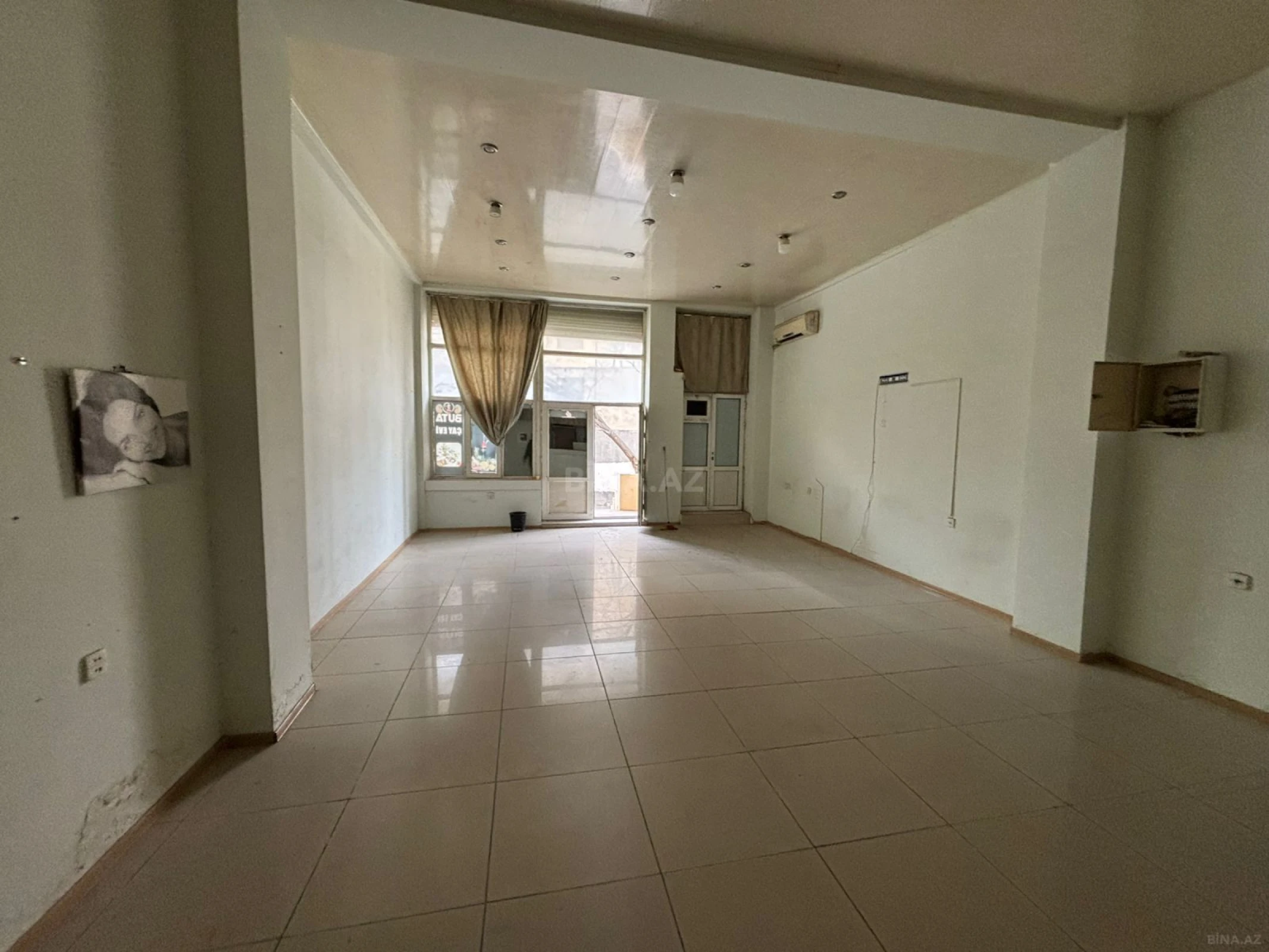 Satılır obyekt 60 m²