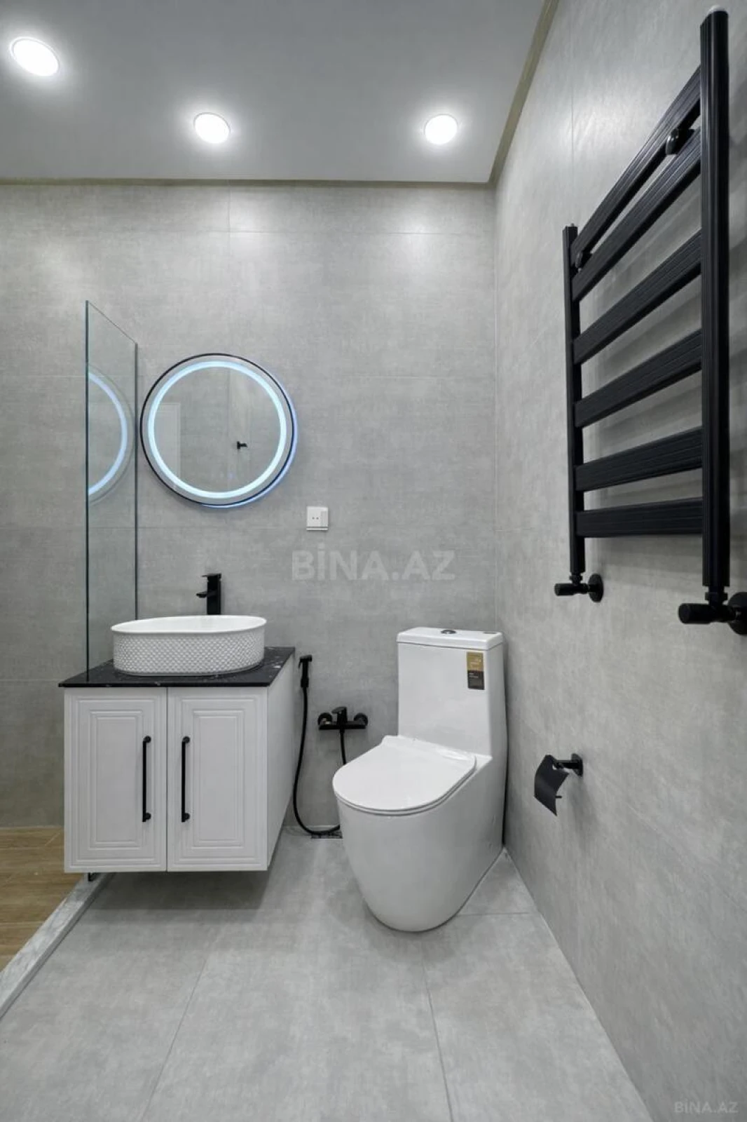 Satılır 3 otaqlı mənzil 68.53 m²