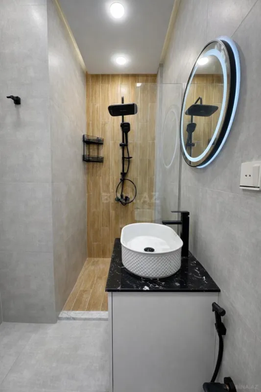 Satılır 3 otaqlı mənzil 68.53 m²