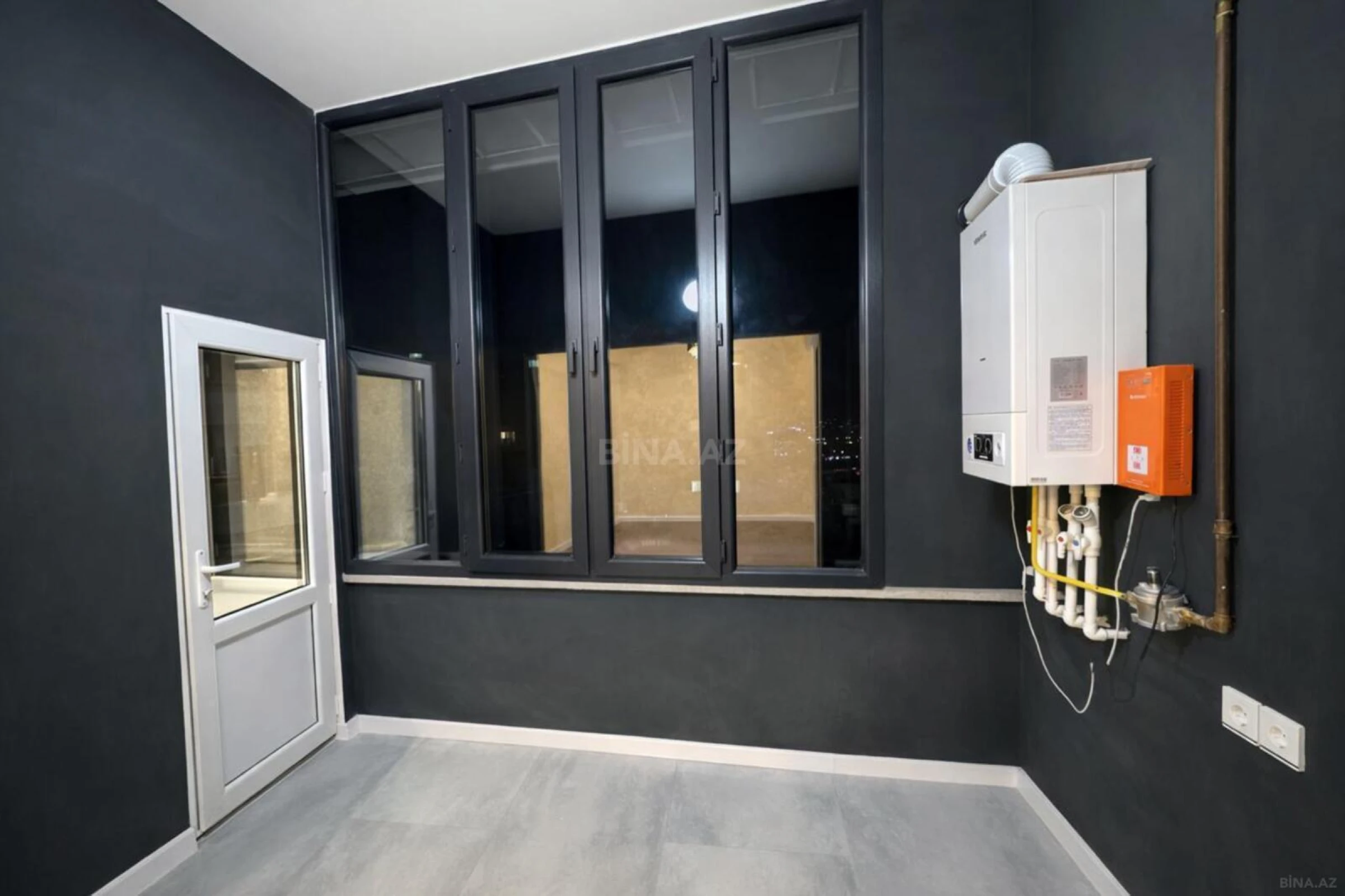 Satılır 3 otaqlı mənzil 68.53 m²