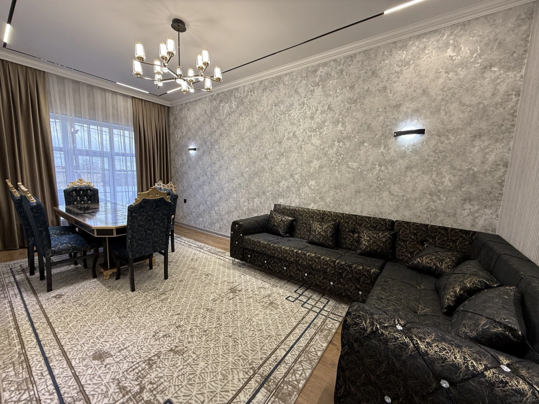 Satılır 8 otaqlı həyət evi 200 m²